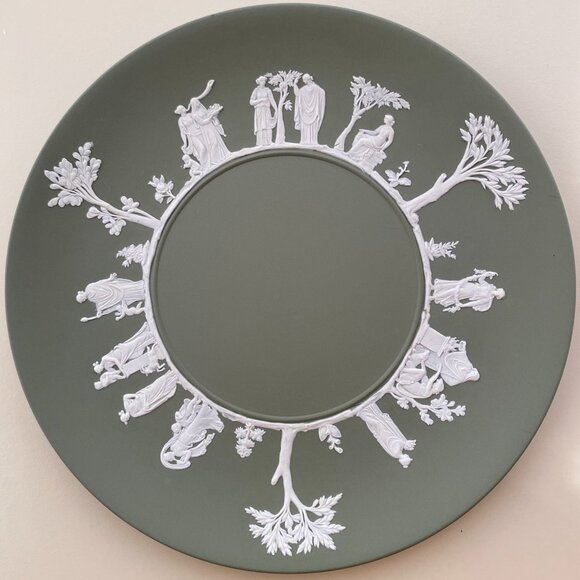 Wedgwood Jasperware Sage Green Large Plate - Picture 3 of 6